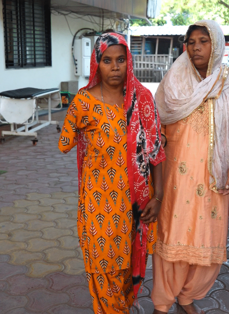 अमीना का अभी भी अस्पताल में इलाज जारी है।