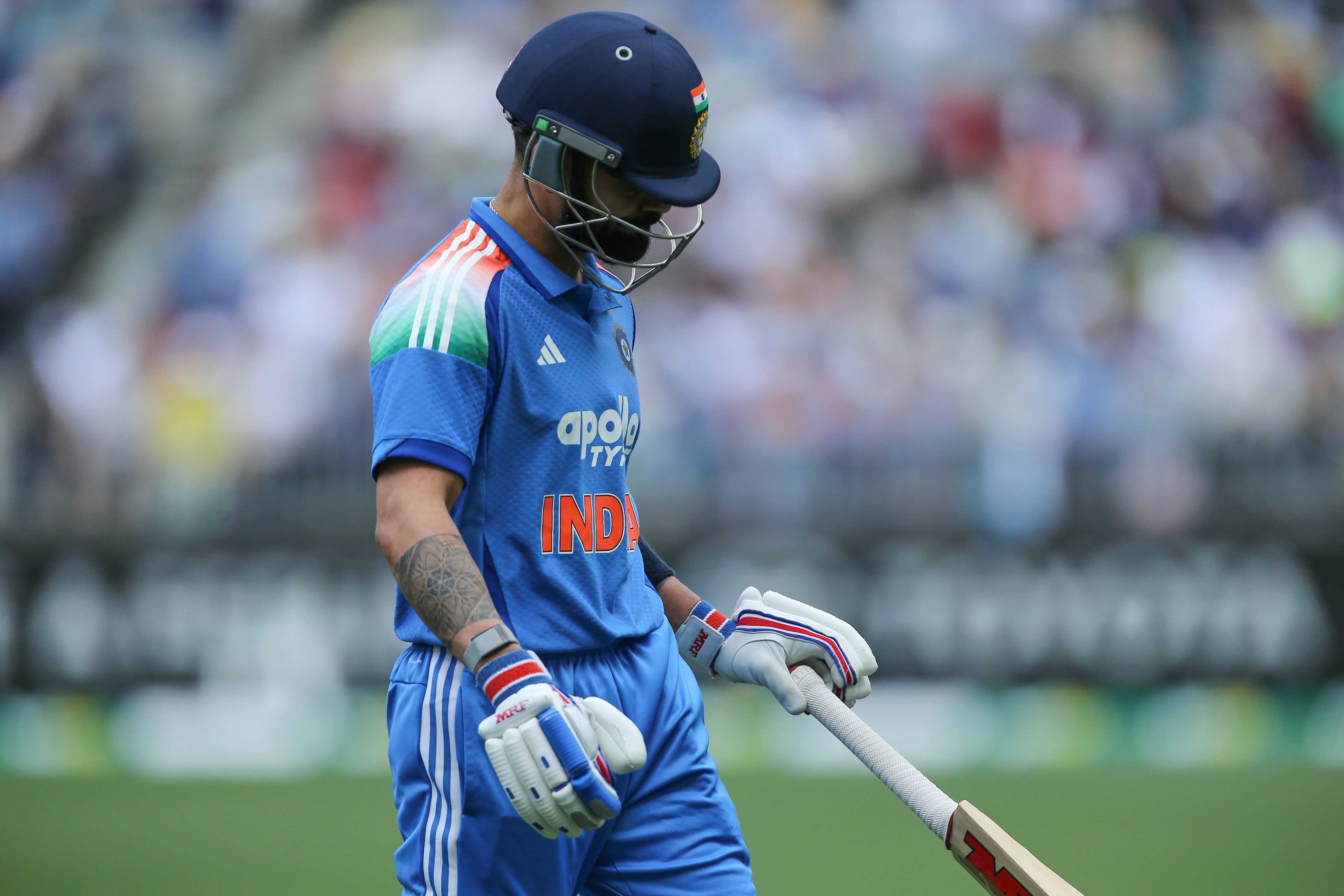 विराट कोहली शून्य पर आउट हुए।