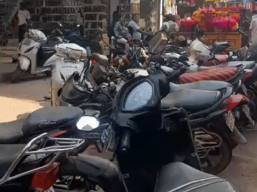इस बार दिवाली पर ट्रेंड बदल गया है। पहली बार ऑटोमोबाइल सेक्टर में 4 दिनों का धनतरेस मनाया जा रहा है।