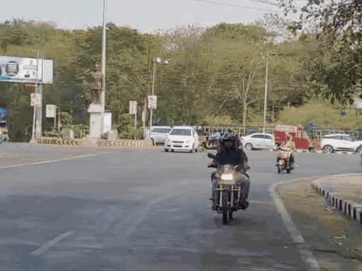 मध्यप्रदेश में सुबह और शाम के वक्त पड़ रही हल्की ठंड।