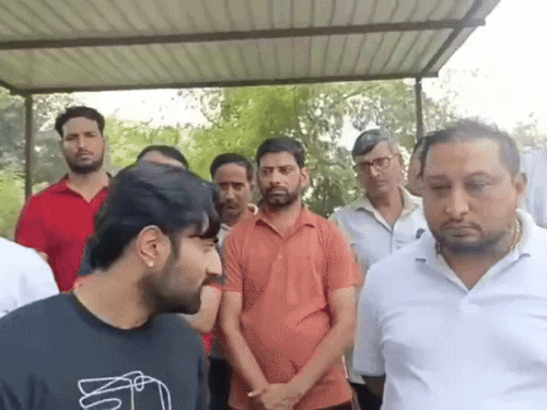 फरीदाबाद में प्रापर्टी डीलर सुसाइड मामला उलझा:  पार्टनर ने 8 करोड़ हड़पे, पाई-पाई को मोहताज किया; बेटा बोला- पुलिस थाने बुलाकर परेशान कर रही थी – Faridabad News