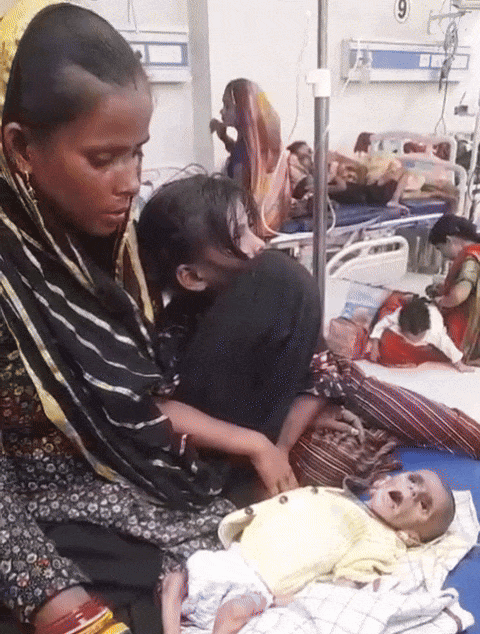 परिवार ने पुणे में बच्चे को डॉक्टर को दिखाया था, लेकिन हालत में सुधार नहीं हुआ।