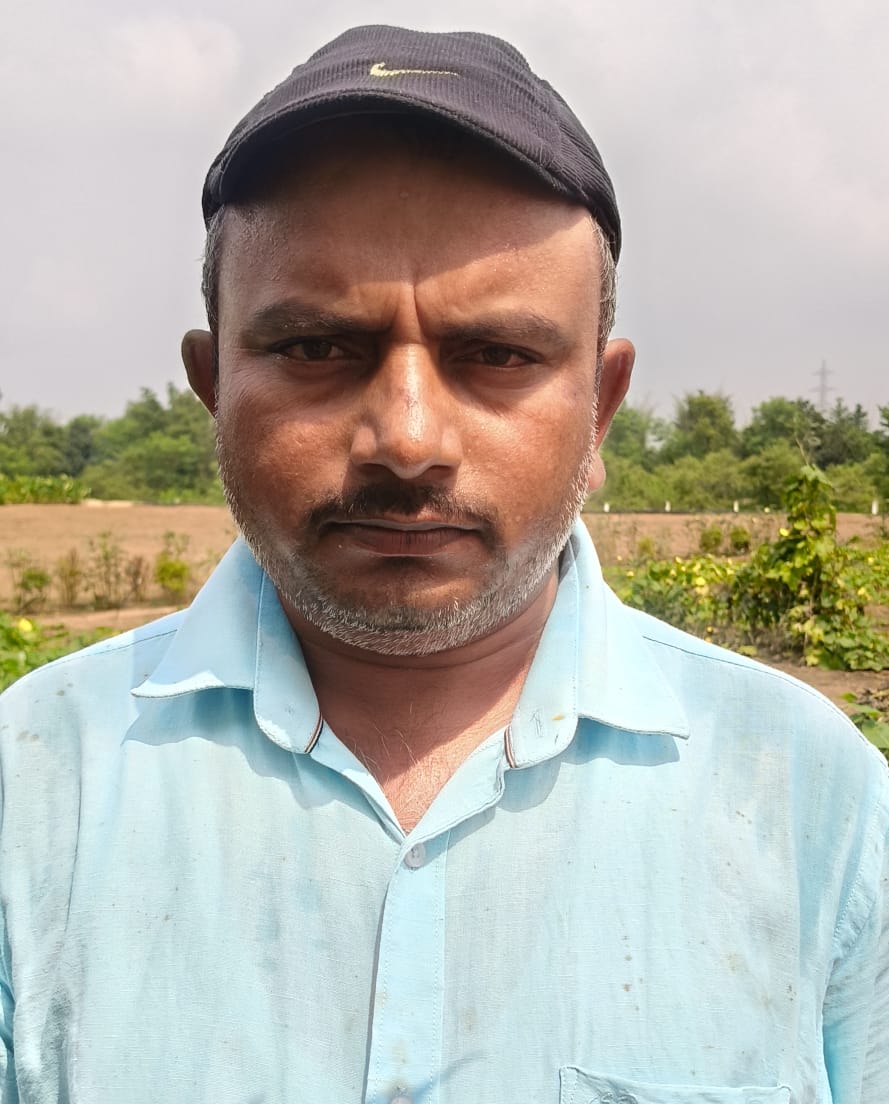 अजय पढ़ाई के साथ ही वह अपने पिता के साथ खेती करना सीखने लगे थे।