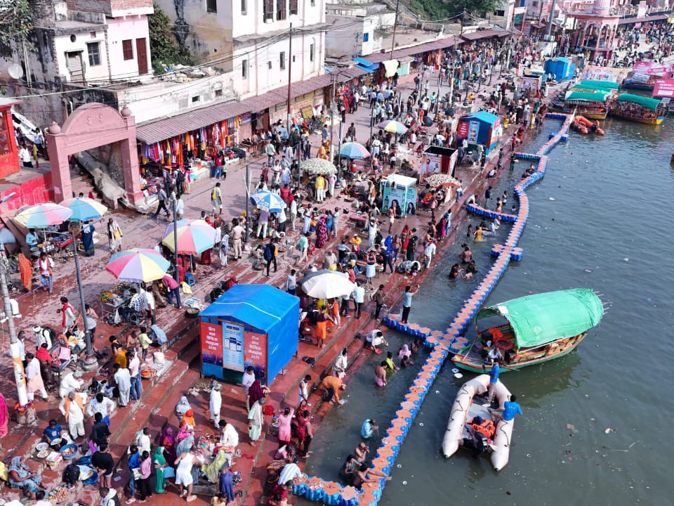 Deepdan Crowds gathered at the Chitrakoot Deepdan fair