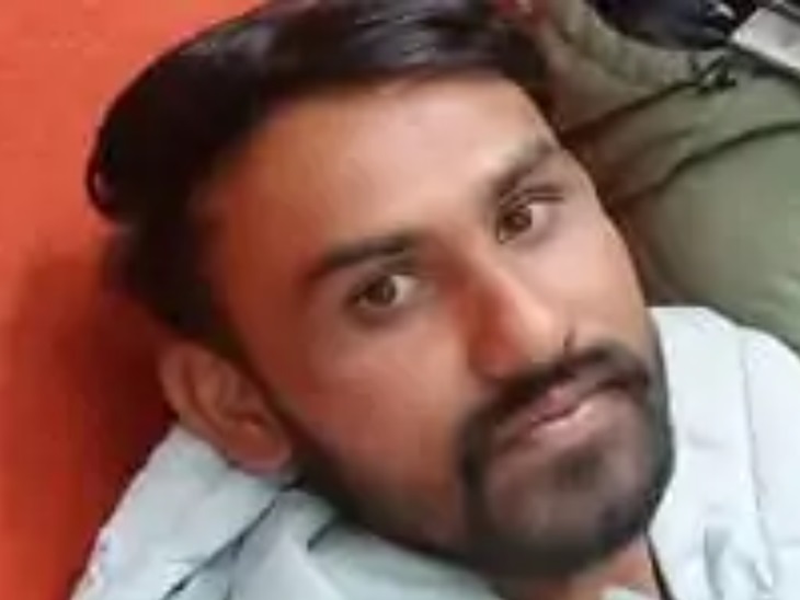 हिसार में नई गाड़ी लेने जा रहे युवकों का एक्सीडेंट:  पेड़ से टकराई कार; एक की मौत, 4 अन्य घायल, नहीं मनी दिवाली – Hisar News