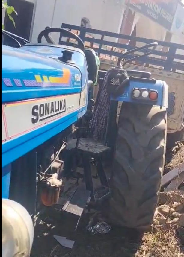 पंचकूला में हाईकोर्ट की महिला वकील की मौत:  स्कूटी पर दवा लेने जा रही थी, ट्रैक्टर-ट्राली ने कुचला; पिता जादूगर हैं – Panchkula News