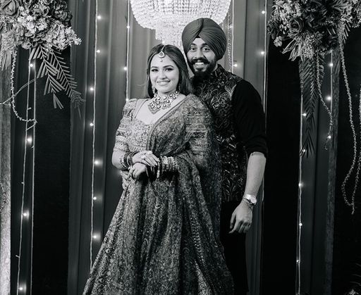 अभिषेक की बहन और जीजा लोविश।