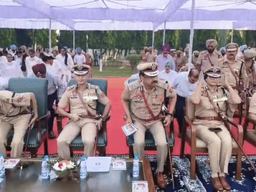 जालंधर के पीएपी पहुंचे पंजाब पुलिस के डीजीपी गौरव यादव और उनके साथ अन्य पुलिस अधिकारी। - Dainik Bhaskar