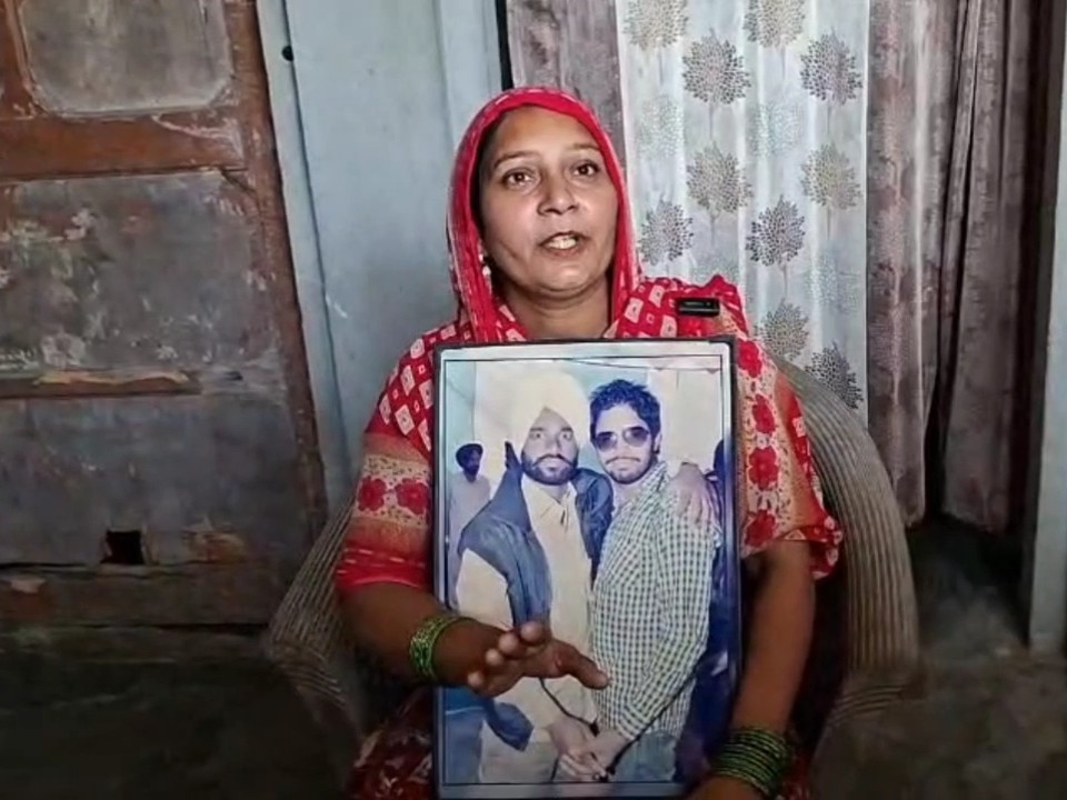 अमनदीप की पत्नी ने बताया कि कॉल करने के बाद पुलिस नहीं आई।