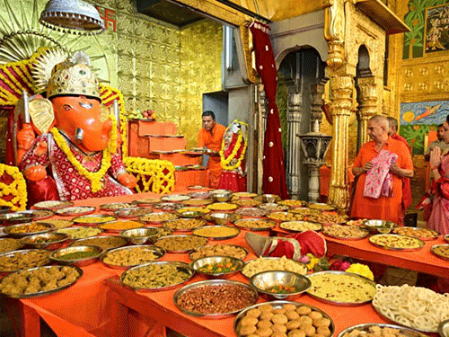Annakut offerings were made at Motidungri Ganesh Temple and Govinddevji ...