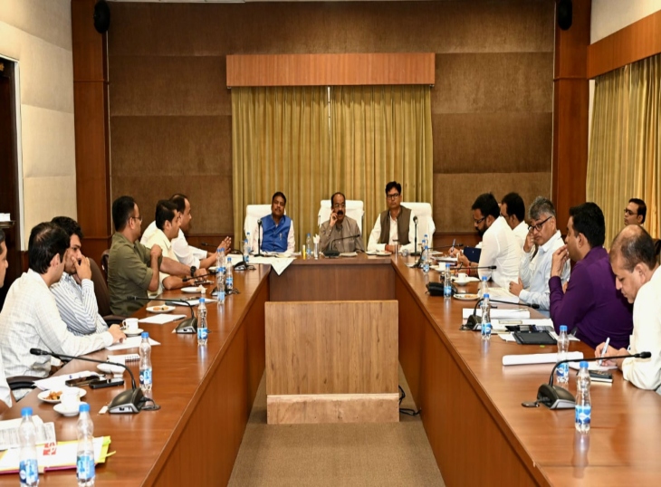 राज्योत्सव 2025….मंत्रियों ने लगाई अफसरों की क्लास:  पीएम विजिट के मद्देनजर तैयारियों की प्रोग्रेस रिपोर्ट मांगी, सुरक्षा-भव्यता ध्यान में रखकर काम करने का दिया निर्देश – Raipur News