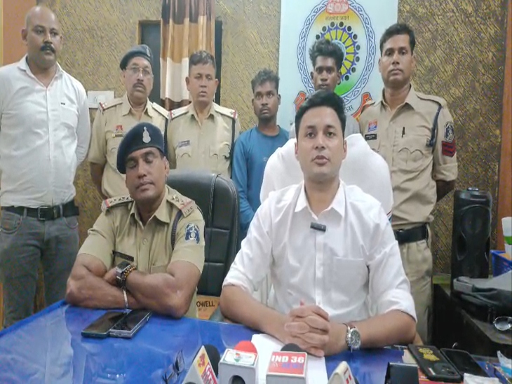 पुलिस ने डबल मर्डर के आरोपियों को गिरफ्तार कर न्यायिक रिमांड पर जेल भेज दिया है।