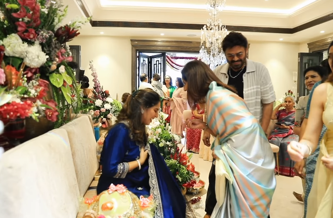 साउथ स्टार वेंकटेश भी सेरेमनी में शामिल हुए।