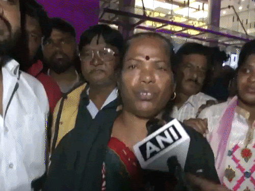 सोनूच्या आईने सरकारकडे दोषींना अटक करण्याची मागणी केली.