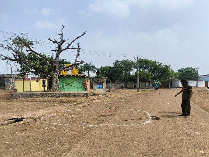 अरसनारा गांव के इसी जगह पर हुआ था मर्डर।