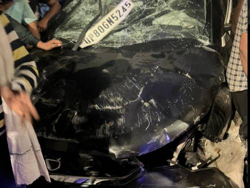 आगरा में कार ने 7 को रौंदा, 5 की मौत:  मातम के कारण भीड़ जमा थी, तभी गाड़ी बाइक को टक्कर मारते हुई घुसी – Agra News