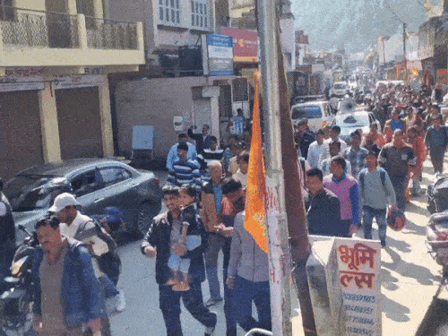 During the demonstration, people raised anti-government slogans.