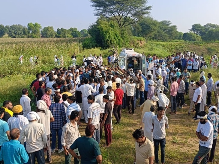 मनीषा का शव गांव ढाणी लक्ष्मण के श्मशानघाट में पहुंचा था