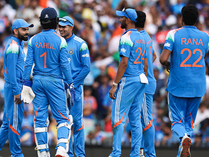 मैथ्यू शॉर्ट का विकेट सेलिब्रेट करते भारतीय खिलाड़ी।