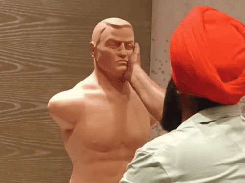 मैच से पहले प्रैक्टिस करते जुझार सिंह।