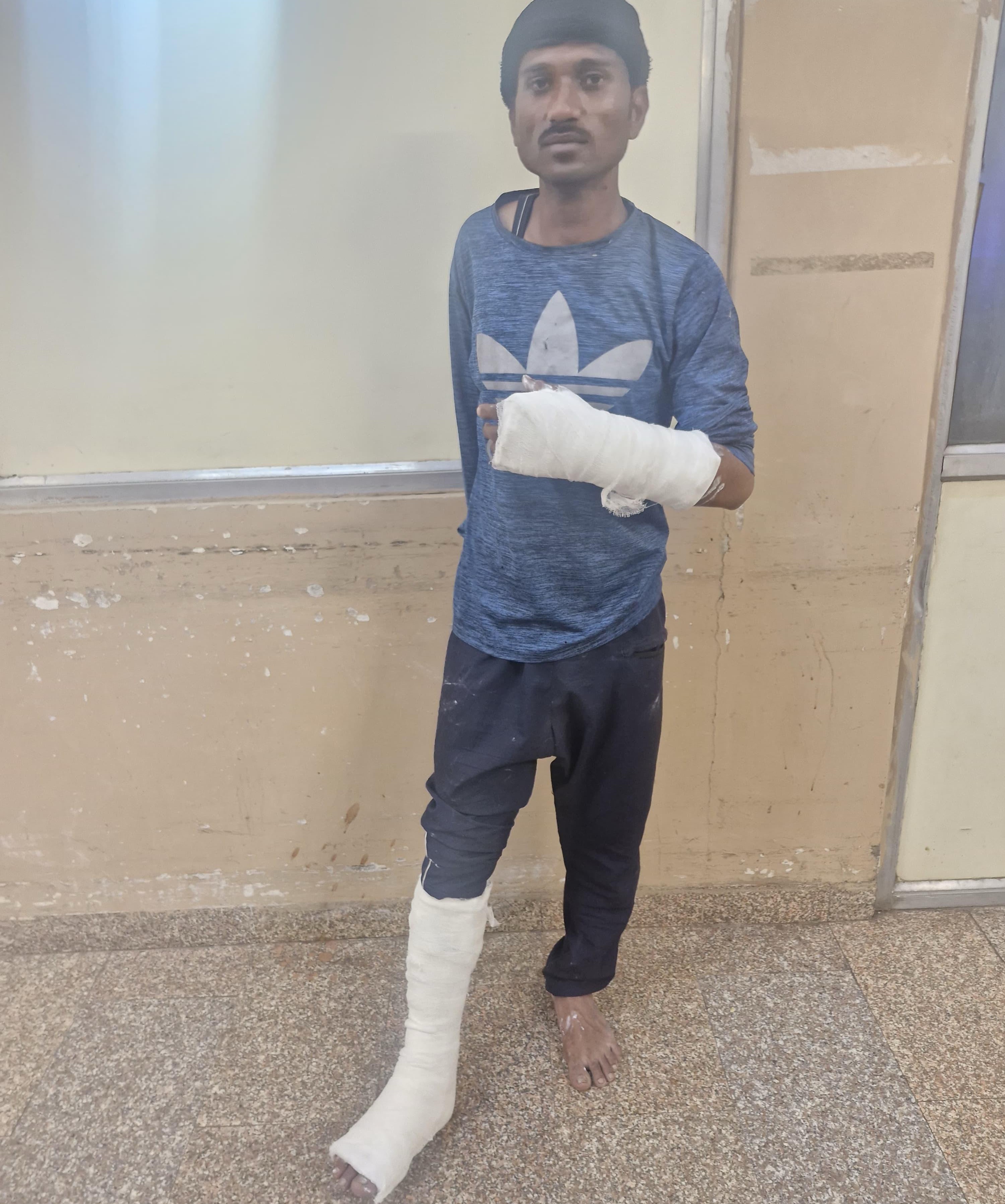 महिला क्रिकेटरों से छेड़छाड़ करने वाला आरोपी अकील पुलिस की गिरफ्त में है।