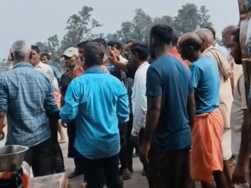 दूसरे मामले में एक युवक ने नशे में धुत ASI नंदलाल को थप्पड़ जड़ दिया।