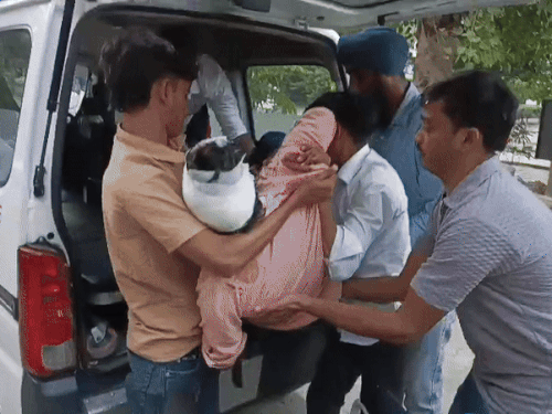 लुधियाना में तेज रफ्तार बोलेरो ने मचाई तबाही:  बाइक के परखच्चे उड़े, कार को भी टक्कर मारी; 3 लोग गंभीर जख्मी; ड्राइवर फरार – Ludhiana News