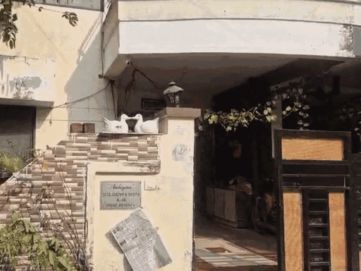 इसी मकान से अदनान को गिरफ्तार किया गया था।