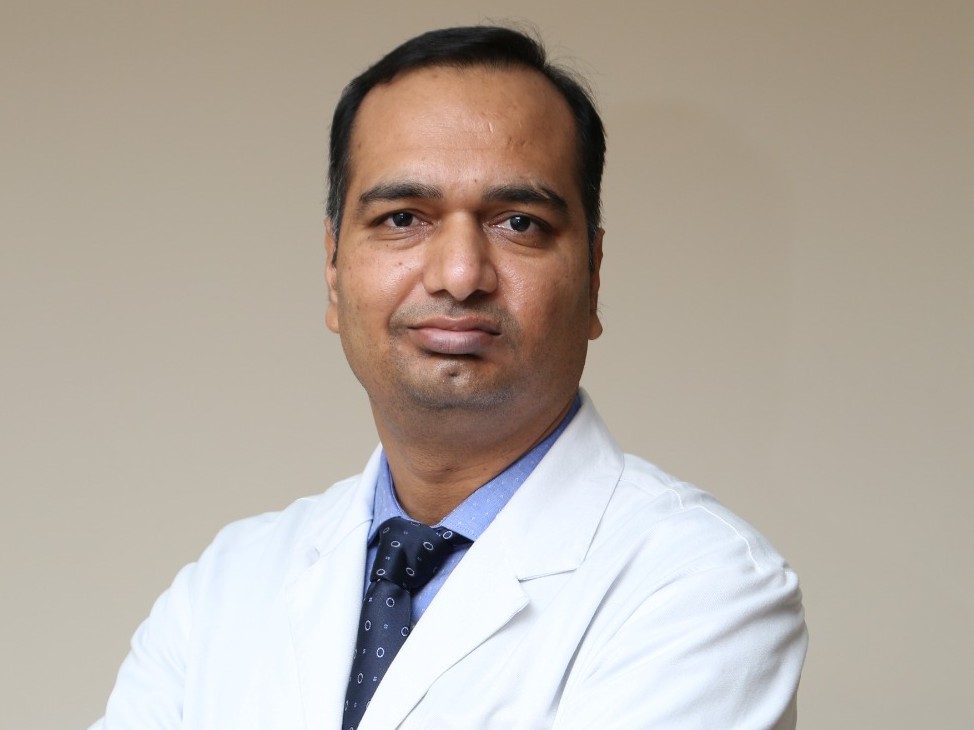 डॉ. विकास गुप्ता ने कहा- इस विश्व स्ट्रोक दिवस पर, आइए हम सब मिलकर स्ट्रोक के लक्षणों को पहचानें, तुरंत कार्रवाई करें और अपने आस-पास के लोगों को भी इसके प्रति जागरूक करें।