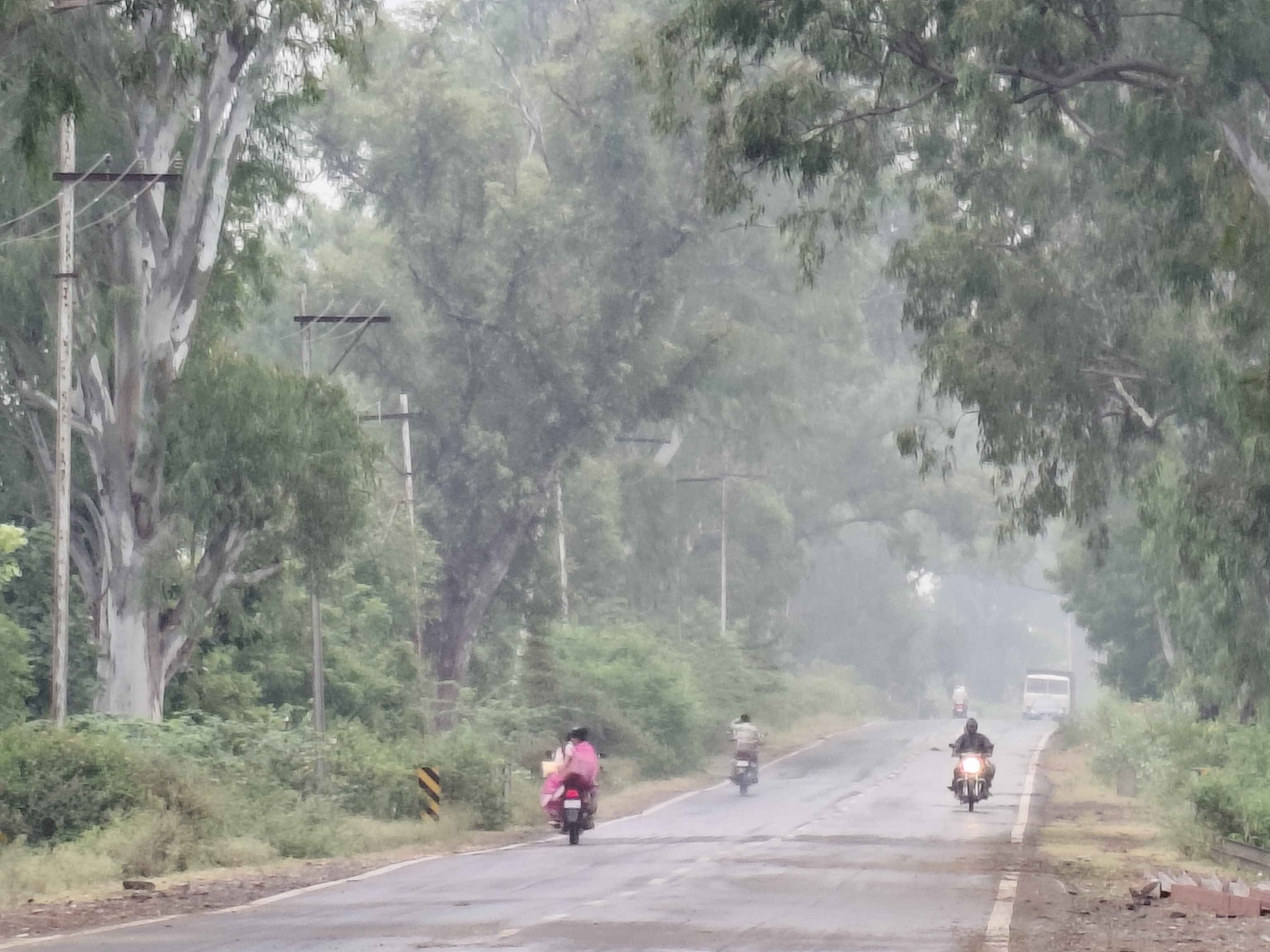 रासयेन में दो दिन से रुक-रुक बारिश हो रही है।