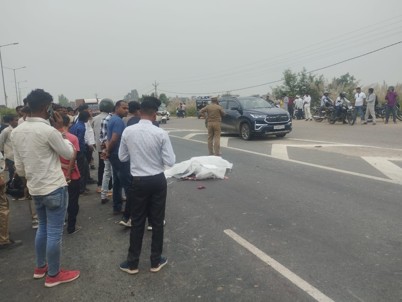 अज्ञात वाहन की टक्कर से युवक की मौत:  कानपुर देहात में पुलिस ने किया मामला दर्ज, परिजनों में मचा कोहराम – Tigai(Akbarpur) News