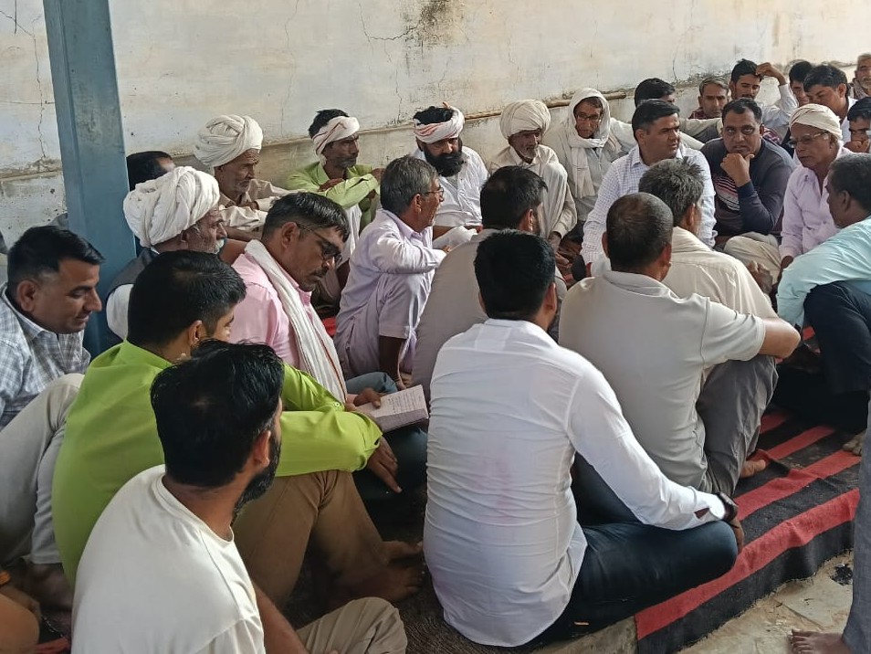 पलसाना स्थित सुंदरपुरा गांव में गुर्जर समाज ने सामाजिक सुधारों को लेकर महत्वपूर्ण निर्णय लिए हैं।