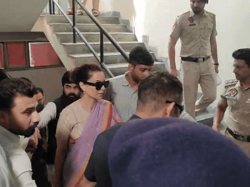 बठिंडा कोर्ट में पहुंचीं BJP सांसद कंगना रनोट। - Dainik Bhaskar