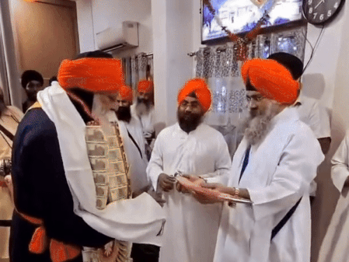 श्री हजूर साहिब नांदेड़ में योगराज सिंह को सम्मानित किया गया।