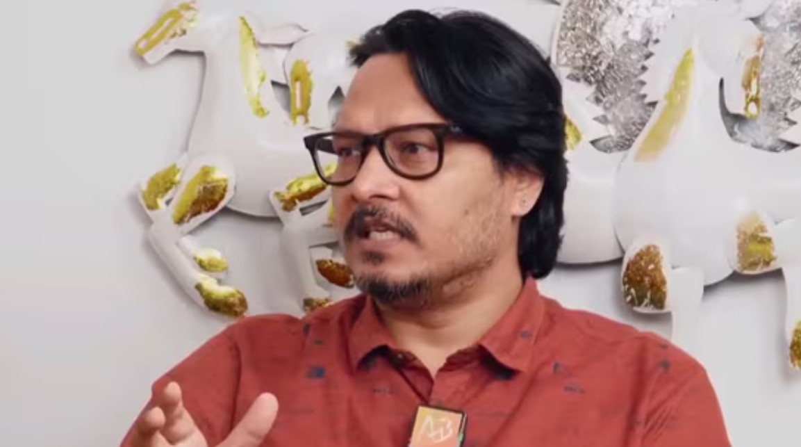 अजीत भारती जिसकी तरफ से हाईकोर्ट में याचिका दायर की गई है।