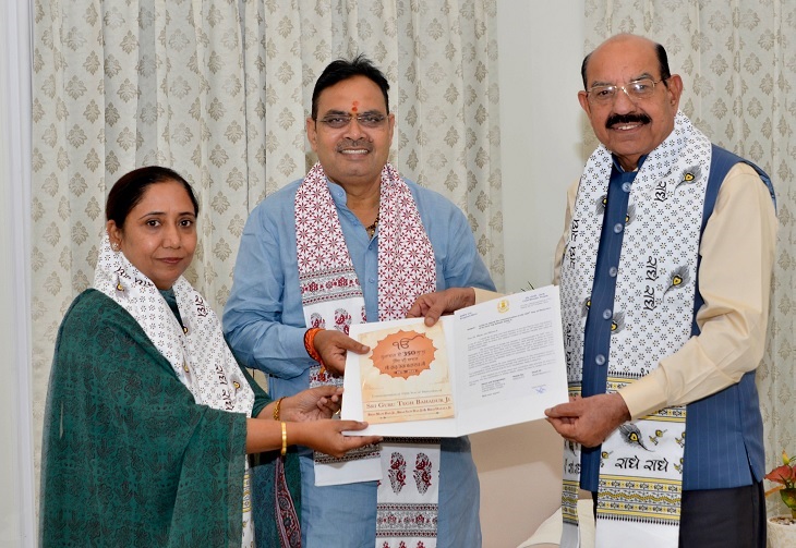 राजस्थान सीएम भजन लाल को न्योता देते पंजाब के कैबिनेट मंत्री बलजीत कौर व मोहिंदर भगत