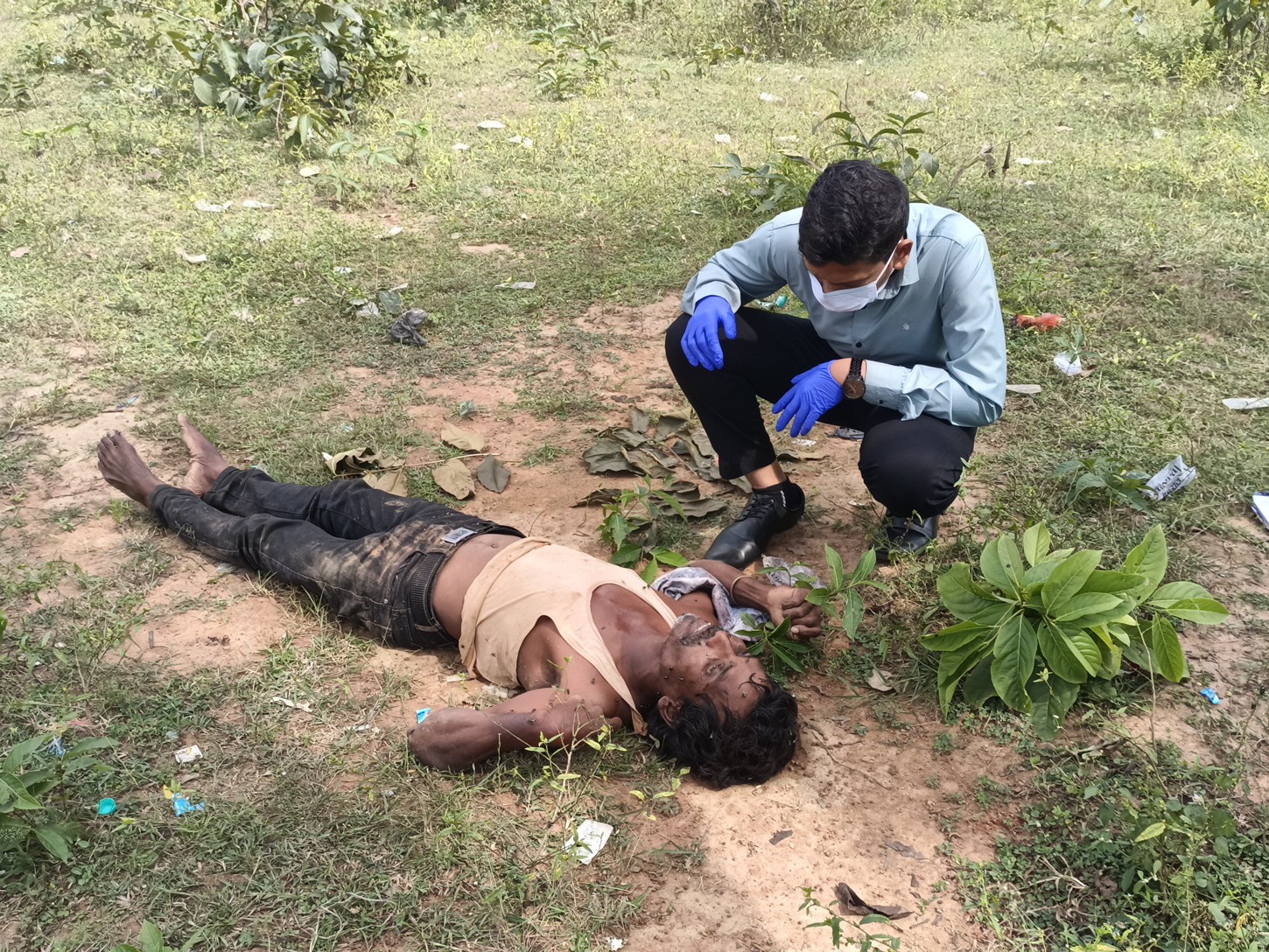 मुक्तिधाम के पास पड़ा मिला शव।