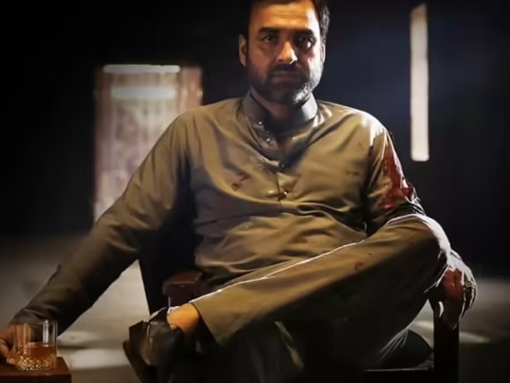 सीरीज मिर्जापुर में पंकज त्रिपाठी ने कालीन भैया का किरदार निभाया।