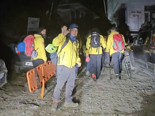 মানালিতে ক্র্যাশ ল্যান্ডিং, অস্ট্রেলিয়ান প্যারাগ্লাইডার পাইলট আহত: 20 ঘন্টা পর হেলিকপ্টার দ্বারা নিরাপদ উদ্ধার; ফ্লাইটটি মানালি থেকে বিড বিলিং-এ টেক অফ করেছে – মানালি নিউজ