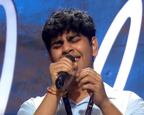 इंडियन आइडल के ऑडिशन में अभिजीत ने जजों को प्रभावित किया।