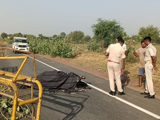 अधजली हालत में दयाचंद का शव नेशनल हाईवे 11 पर मिला था।