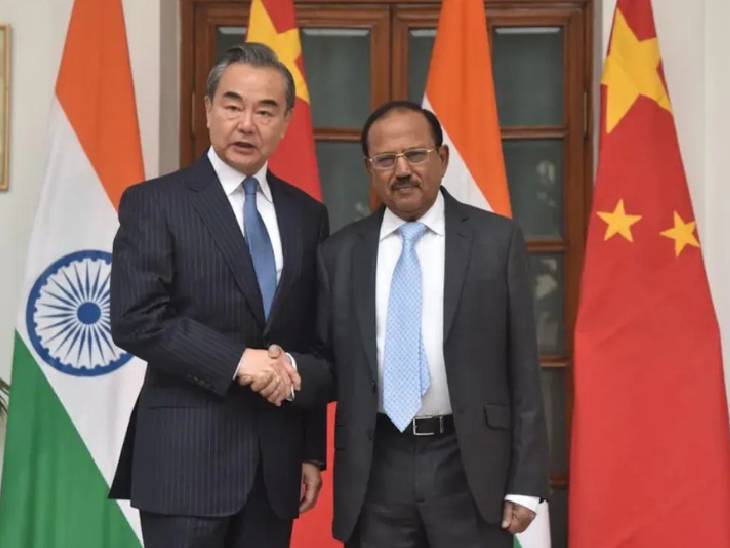 NSA अजीत डोभाल और चीनी विदेश मंत्री वांग यी के बीच अगस्त में बीजिंग में बातचीत हुई थी।