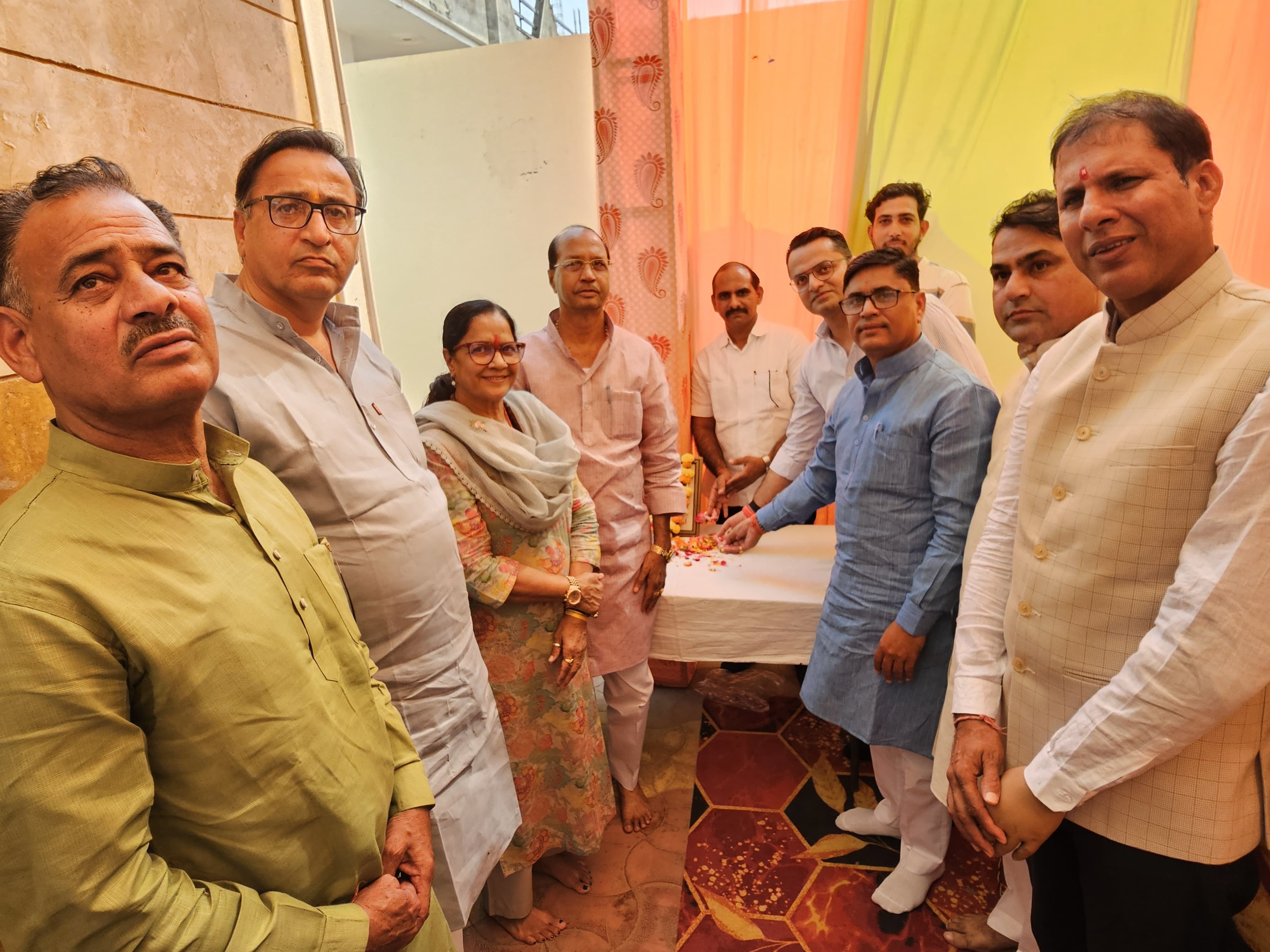 कार्यक्रम में सरकारी योजनाओं को जन-जन तक पहुंचाने का आह्वान किया।