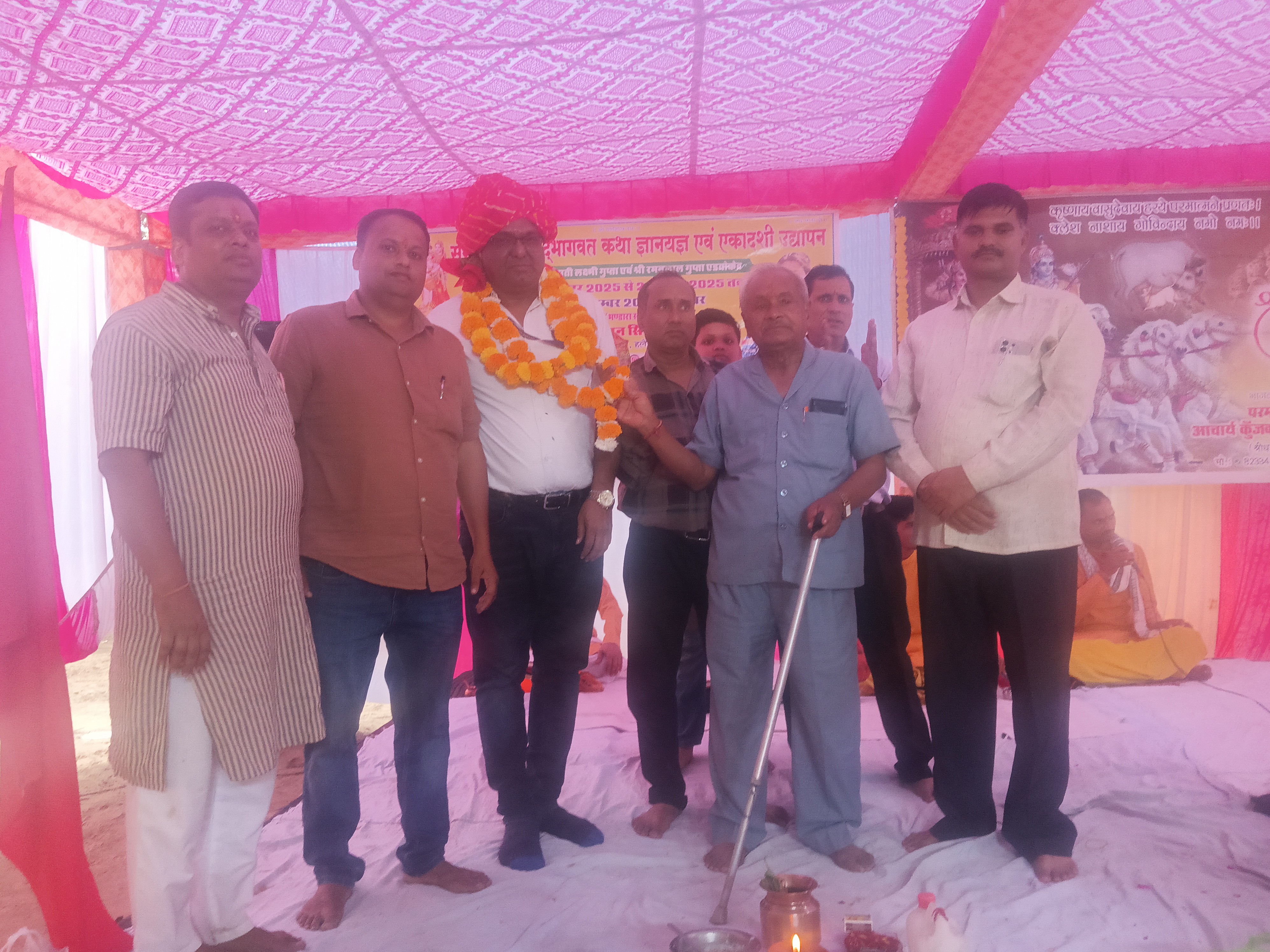 Deeg CMHO Dr. Vijay Singhal honored in Halaina | डीग सीएमएचओ डॉ. विजय ...