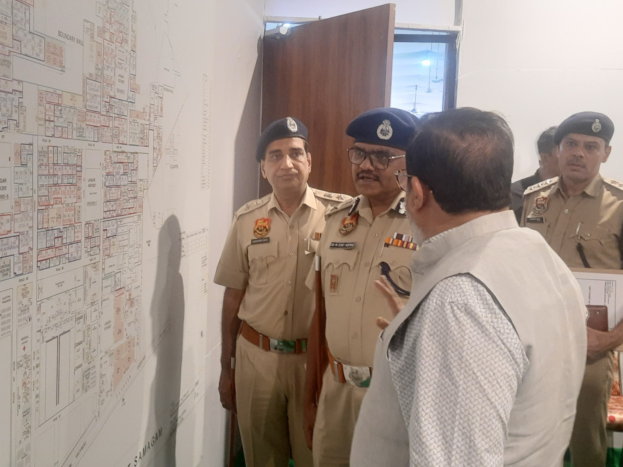 एडीजीपी रवि किरण ने निरंकारी समागम सुरक्षा जांची:  एक हजार पुलिसकर्मी, 13 डीएसपी और 32 इंस्पेक्टर होंगे तैनात, 4 ब्लॉकों में बंटा समागम स्थल – Samalkha News