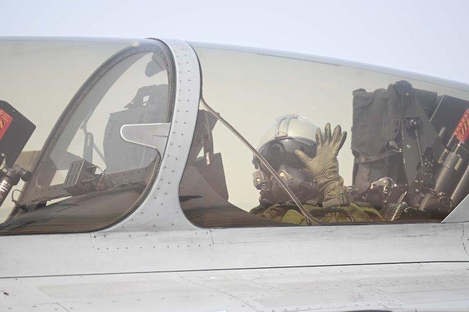 मुर्मू भारतीय वायु सेना के फाइटर विमानों में उड़ान भरने वाली पहली राष्ट्रपति हैं।