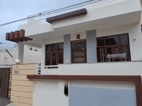 वारदात में पुलिस सीसीटीवी कैमरों की फुटेज में आरोपियों की पहचान कर रही है।