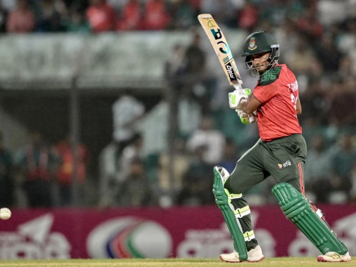 तंजिद हसन तमीम ने 61 रन बनाए।