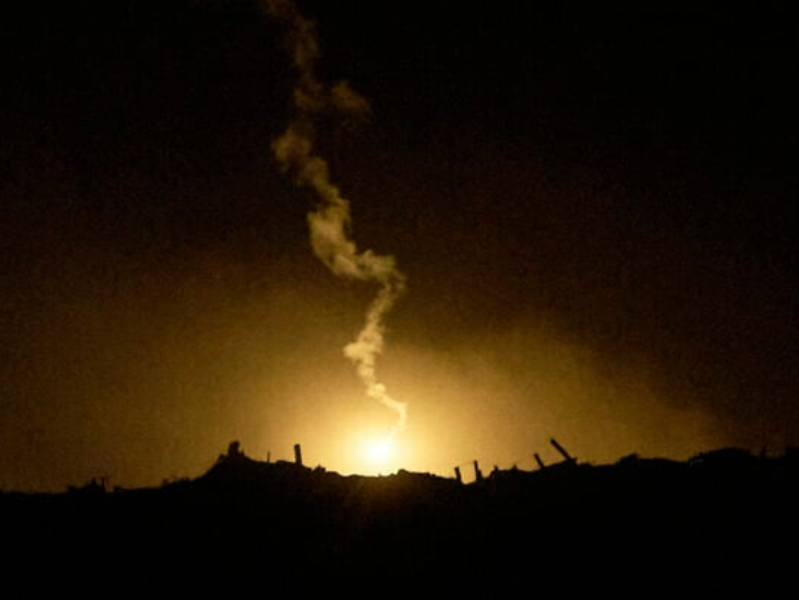 हमास ने इजराइल की हवाई कार्रवाई को नागरिकों पर सीधा हमला बताया और आरोप लगाया कि इजराइल जानबूझकर सीजफायर तोड़ने की कोशिश कर रहा है।