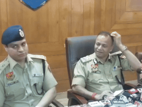 हरियाणा DGP ने गैंगस्टरों को कहा गीदड़:  बोले- मां का दूध पीया है तो टिक कर दिखाए, कुत्ते की मौत मारे जाते हैं बदमाश – Rohtak News